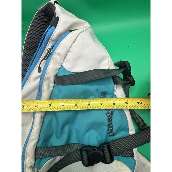 Patagonia Atom Crossbody Sling Bag 8L Teal and Green size 9"x13” - Picture 7 of 9